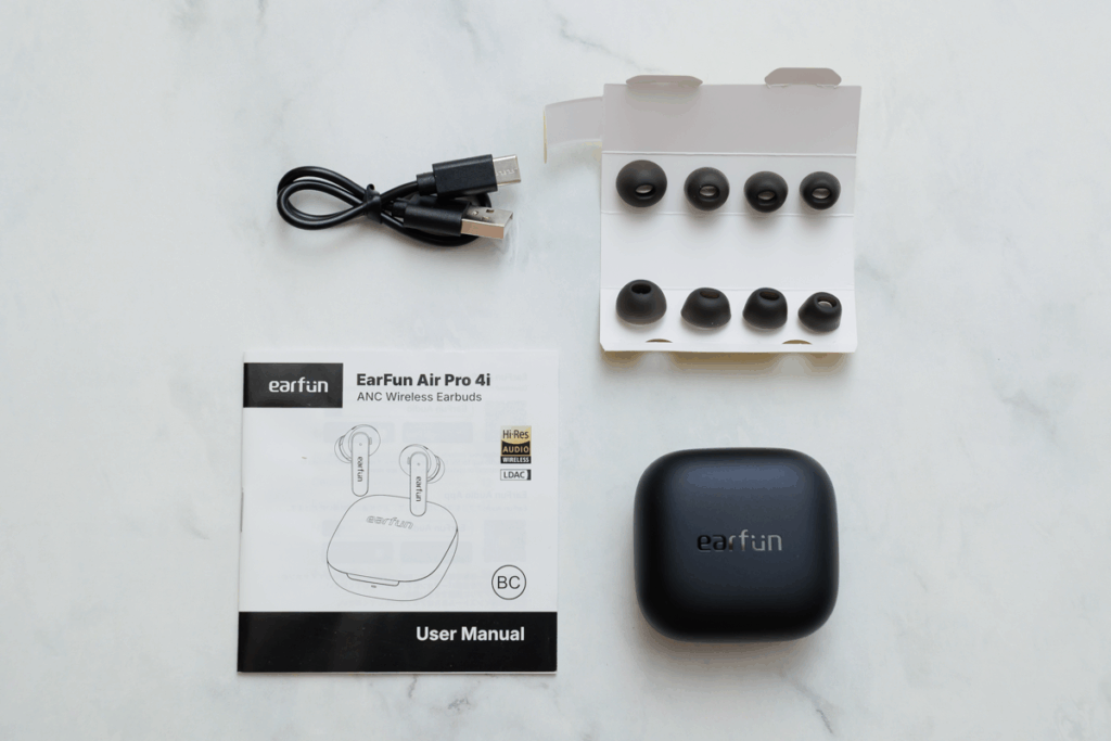 ミヤビテックブログ | 【実機レビュー】EarFun Air Pro 4i：1万円以下で手に入る”ほぼ完璧”なワイヤレスイヤホンを2週間使い倒してみた