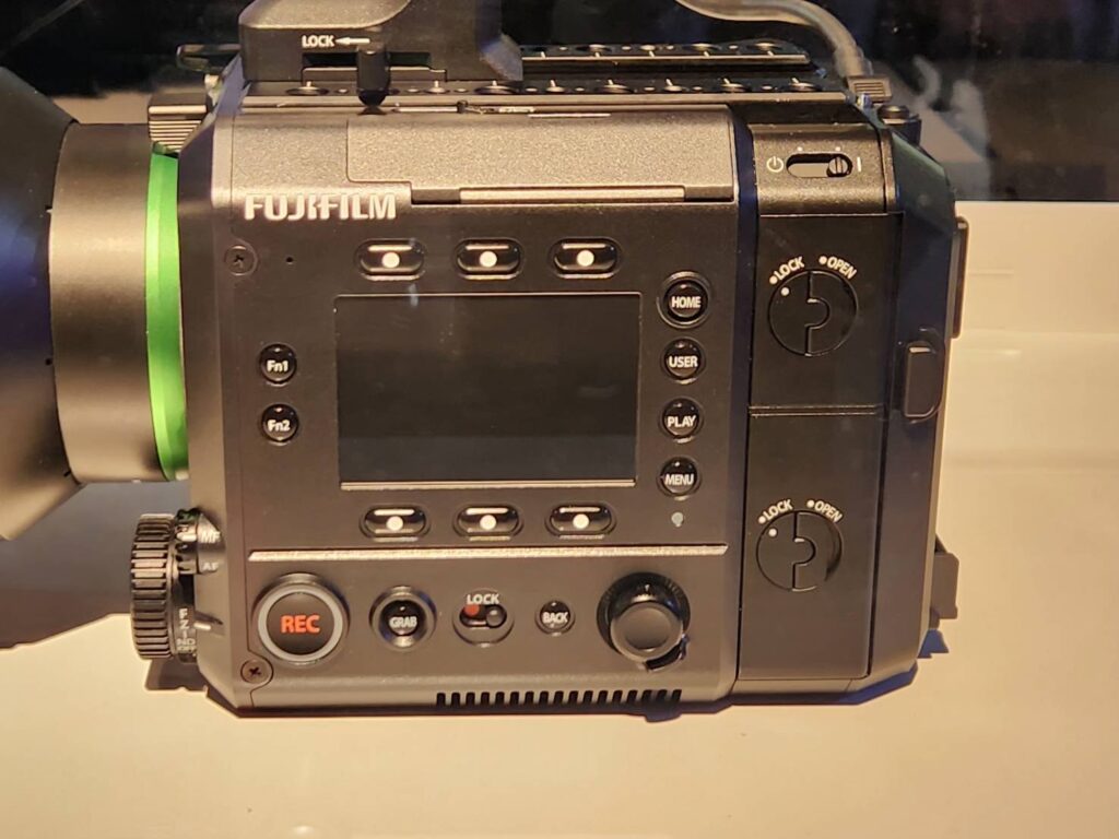 ミヤビテックブログ | フジフイルムが本気で挑むシネマカメラ市場 | FUJIFILM GFX ETERNA（エターナ）がInterBEE 2024に登場