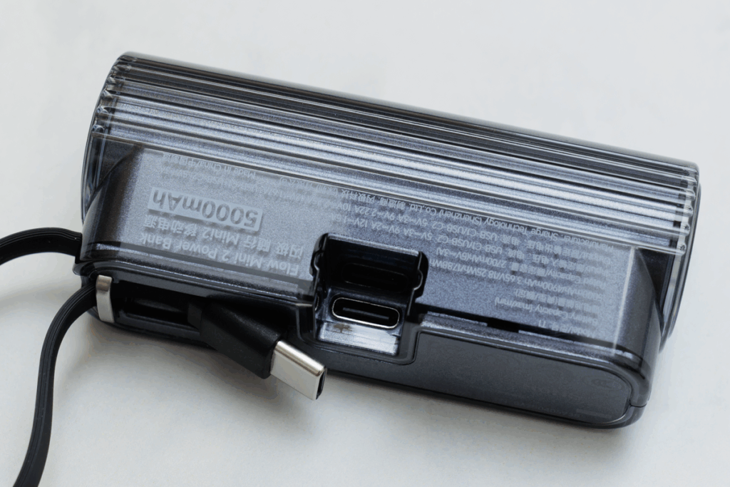 ミヤビテックブログ | 【実機レビュー】SHARGE FlowMini2：ケーブル不要で22.5W急速充電！100gの最強コンパクトモバイルバッテリー