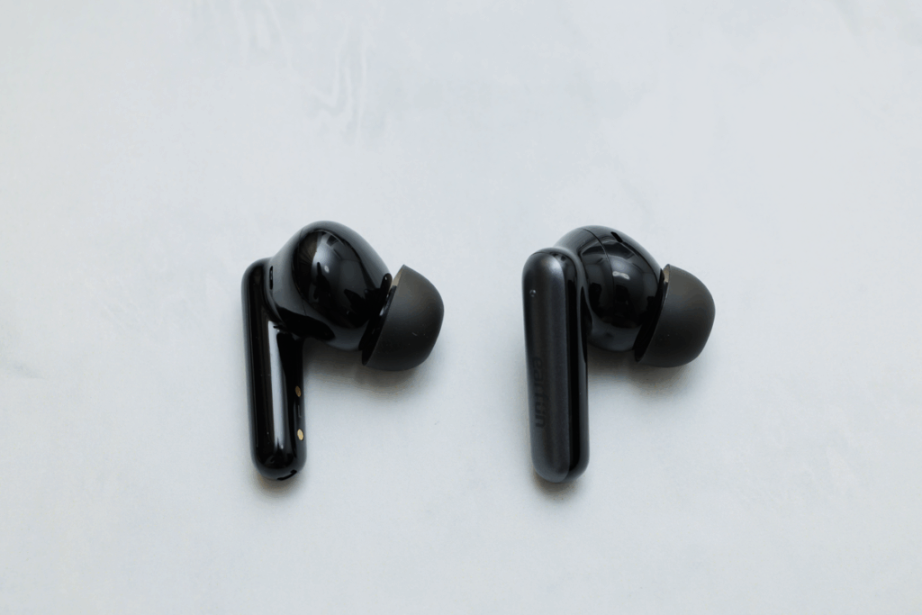 ミヤビテックブログ | 【実機レビュー】EarFun Air Pro 4i：1万円以下で手に入る”ほぼ完璧”なワイヤレスイヤホンを2週間使い倒してみた