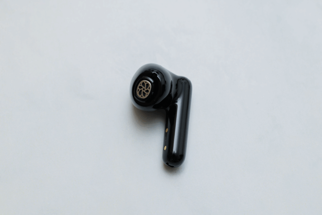 ミヤビテックブログ | 【実機レビュー】EarFun Air Pro 4i：1万円以下で手に入る”ほぼ完璧”なワイヤレスイヤホンを2週間使い倒してみた