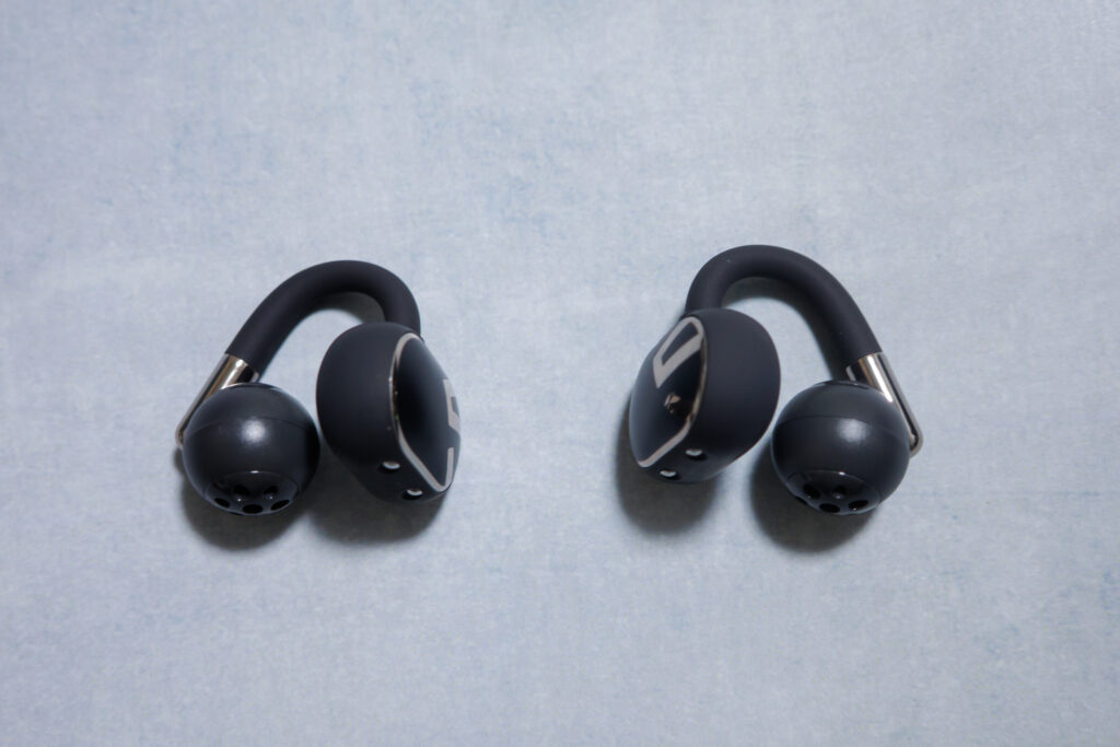 ミヤビテックブログ | 【実機レビュー】 SOUNDPEATS Clip1レビュー 耳をふさがない新時代イヤーカフ型の完成形